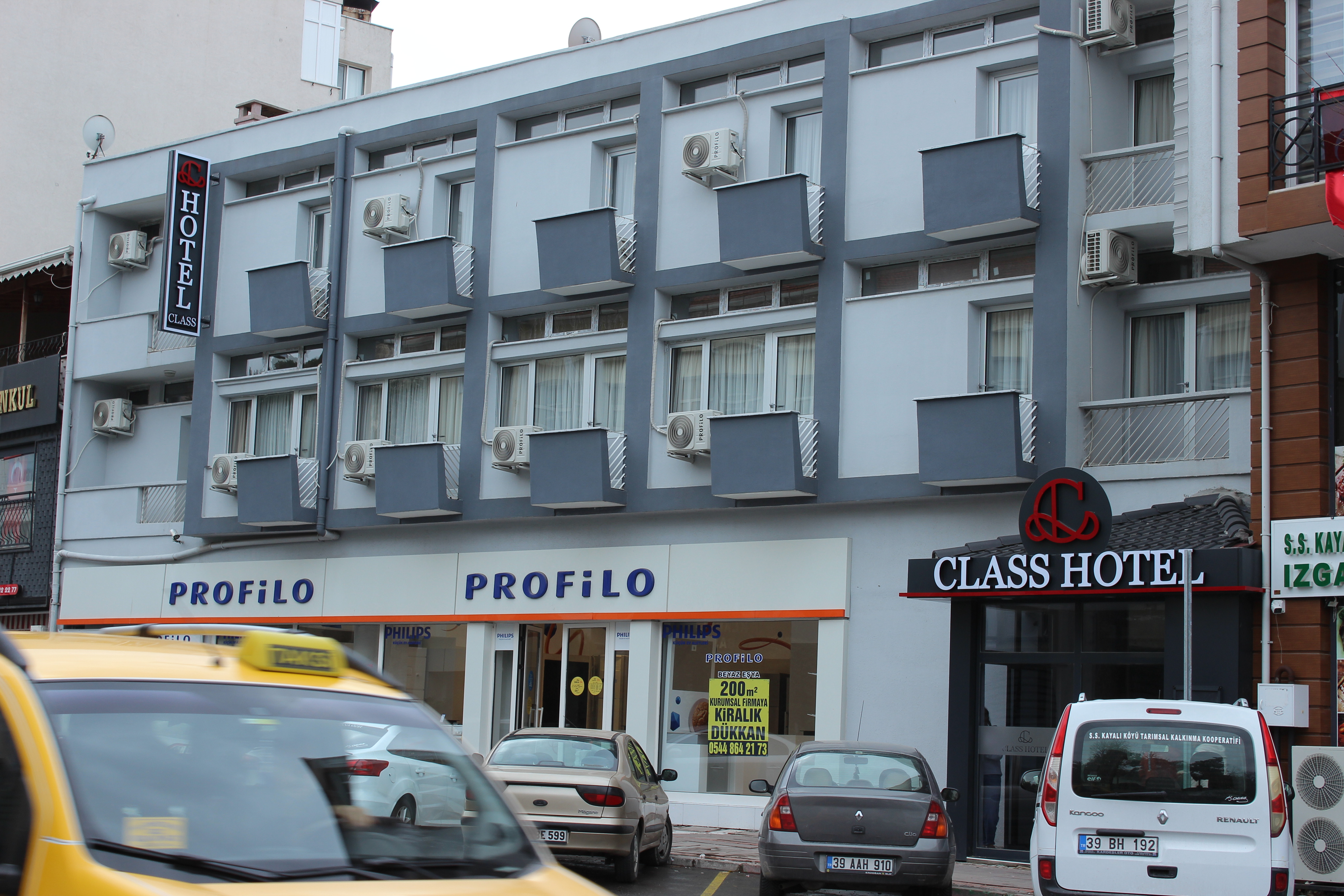 Class Hotel